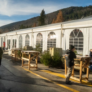 lumière naturelle et aménagement de chapiteaux pour événements Lyon