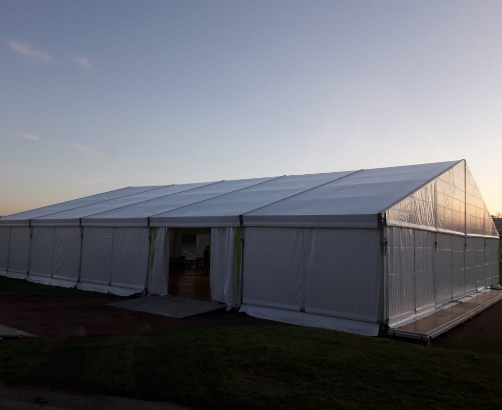 Location de chapiteaux événements privés et professionnels Mâcon Lyon Rhône Alpes