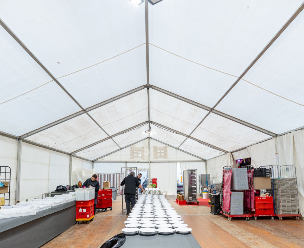 Location de chapiteaux événements privés et professionnels Mâcon Lyon Rhône Alpes