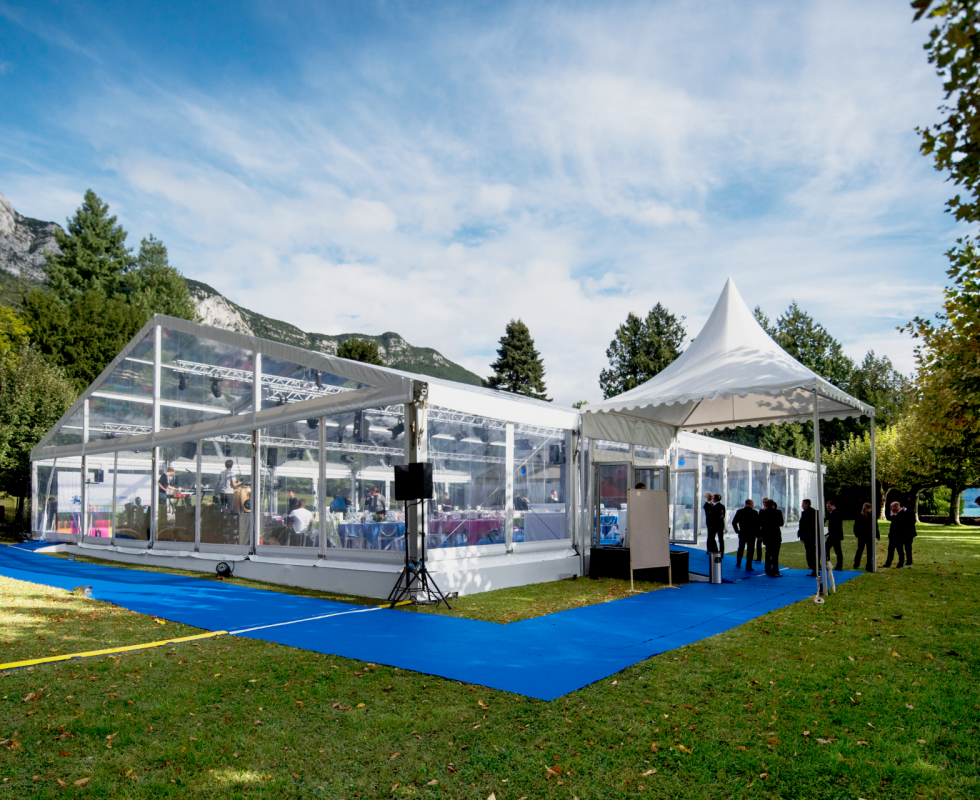 Location de chapiteaux événements privés et professionnels Mâcon Lyon Rhône Alpes