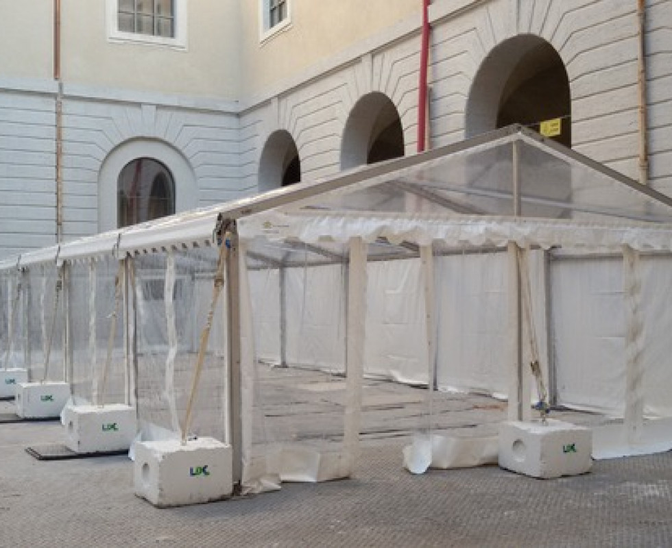 Location de chapiteaux événements privés et professionnels Mâcon Lyon Rhône Alpes