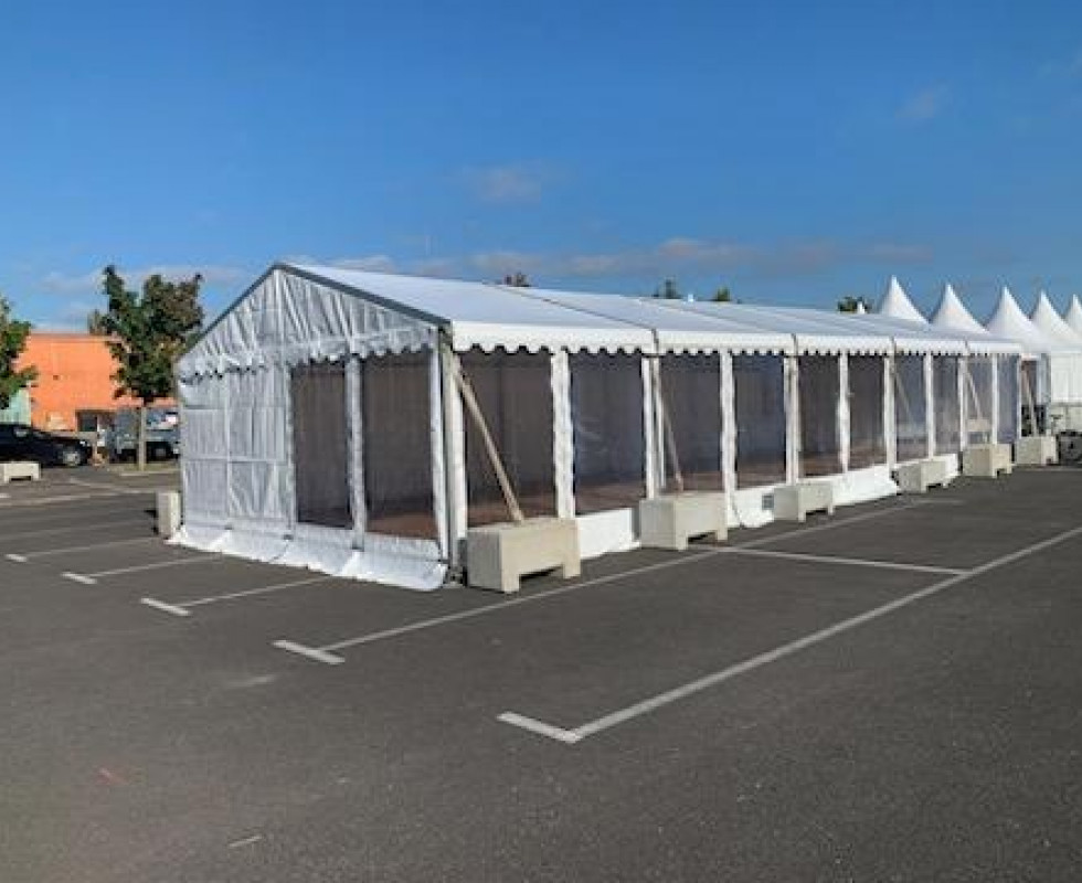 Location de chapiteaux événements privés et professionnels Mâcon Lyon Rhône Alpes