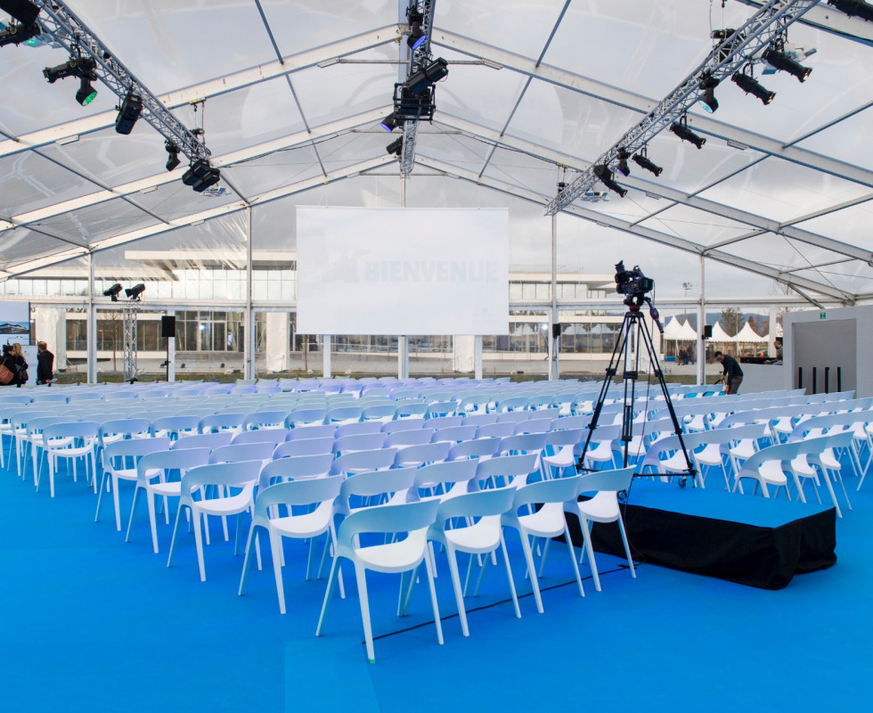 Location de chapiteaux événements privés et professionnels Mâcon Lyon Rhône Alpes