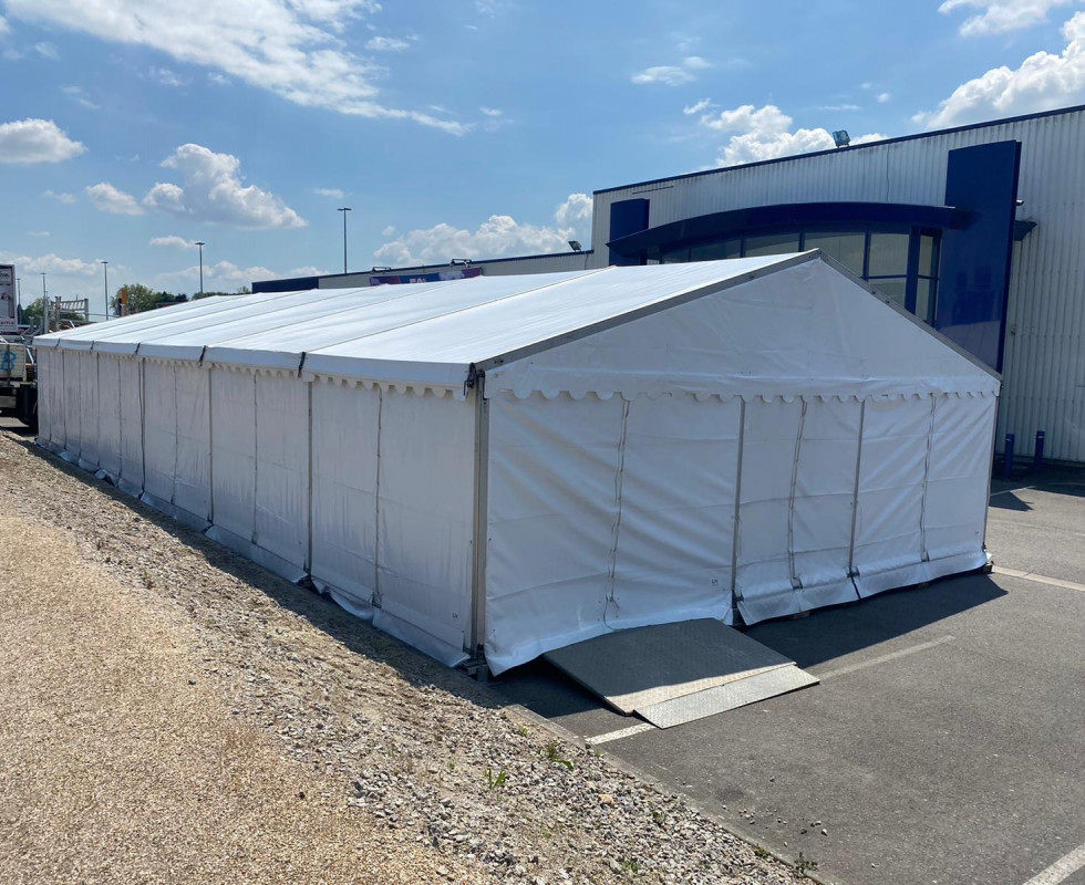 Location de chapiteaux événements privés et professionnels Mâcon Lyon Rhône Alpes