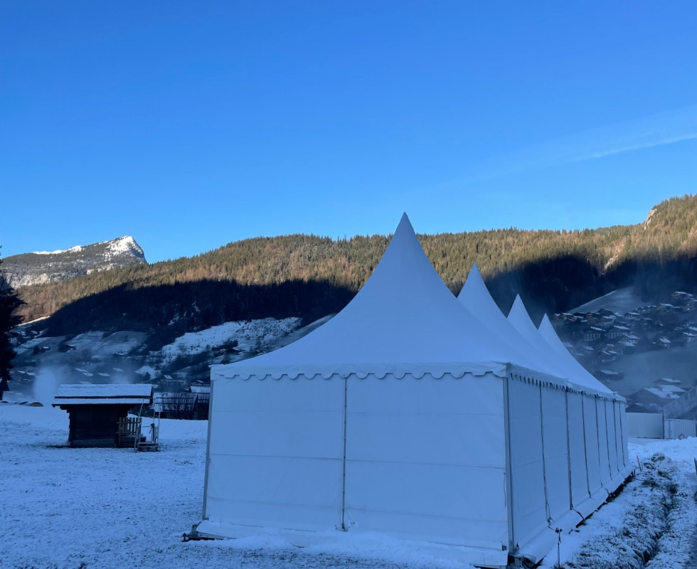 Location de chapiteaux de tous types sur tout terrain en toute saison avec LDC