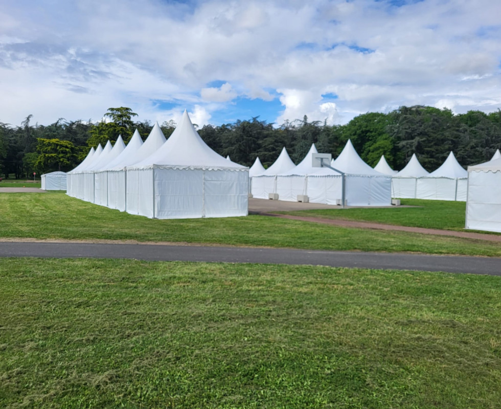 Village de chapiteaux pour un événement