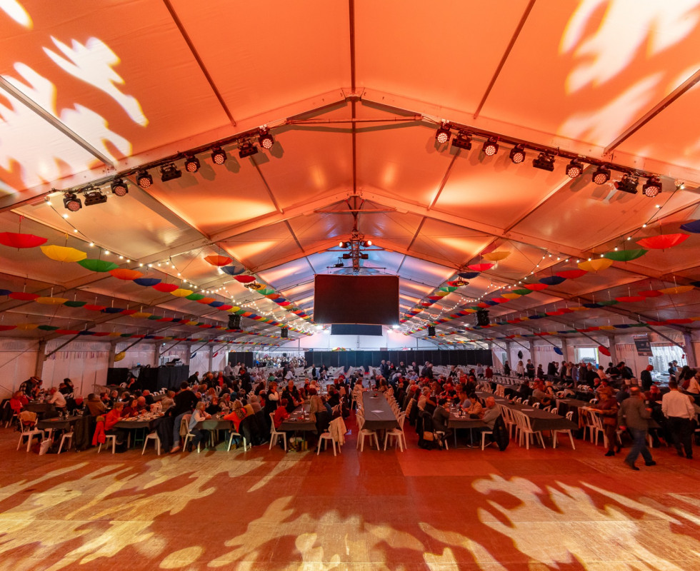 Location de chapiteaux événements privés et professionnels Mâcon Lyon Rhône Alpes