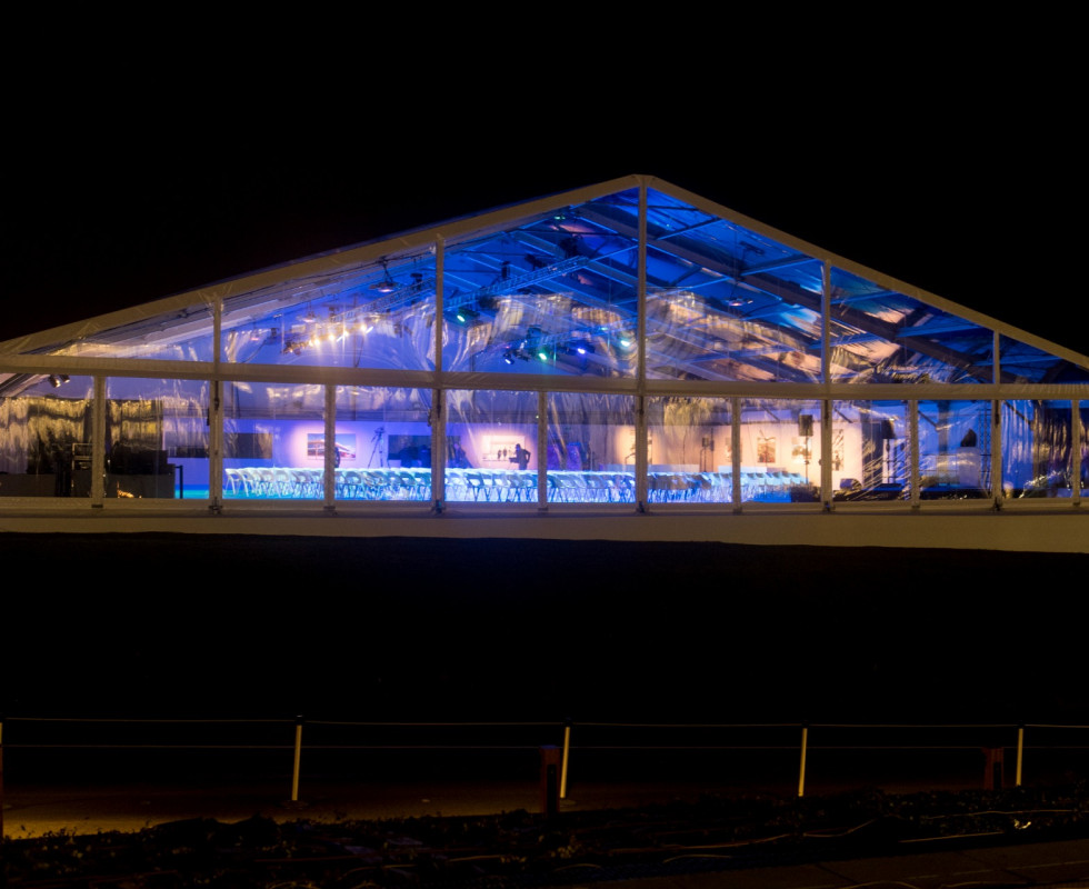 Location de chapiteaux événements privés et professionnels Mâcon Lyon Rhône Alpes