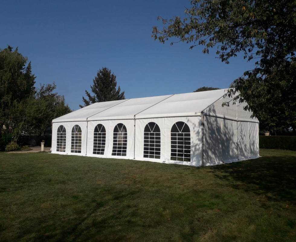 Location de chapiteaux événements privés et professionnels Mâcon Lyon Rhône Alpes