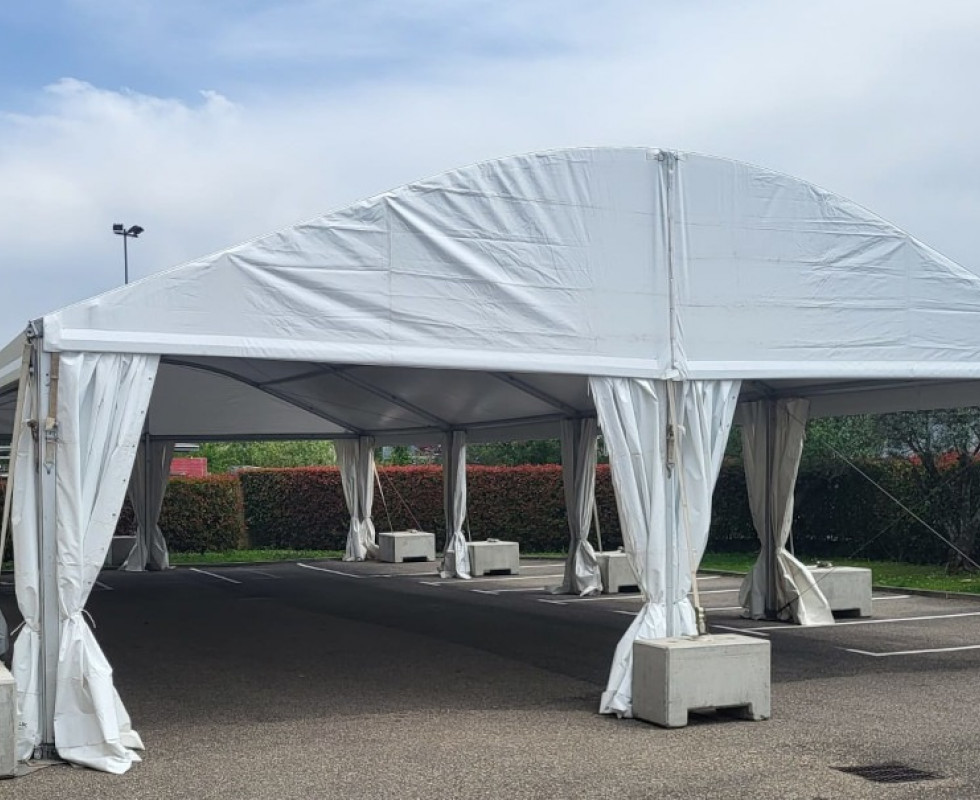 Location de chapiteaux événements privés et professionnels Mâcon Lyon Rhône Alpes