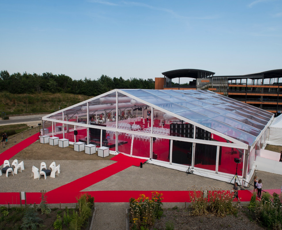 Location de chapiteaux événements privés et professionnels Mâcon Lyon Rhône Alpes