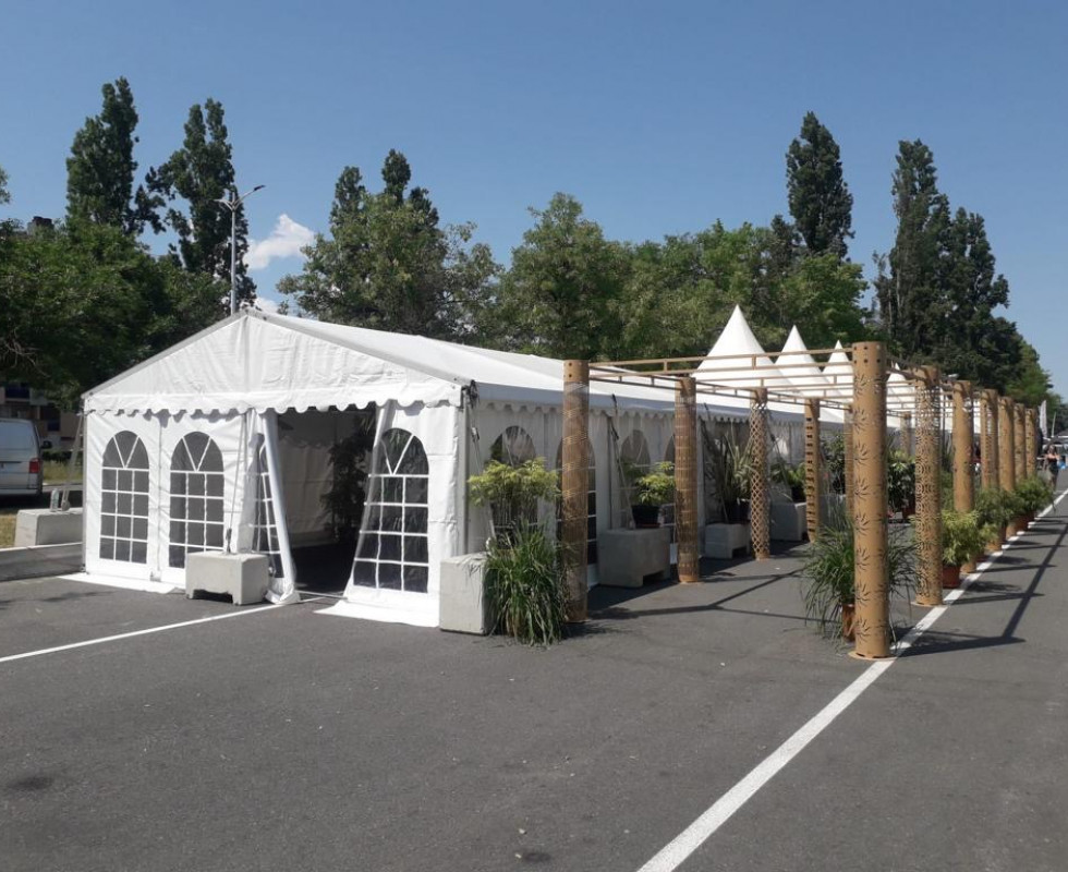 Location de chapiteaux événements privés et professionnels Mâcon Lyon Rhône Alpes