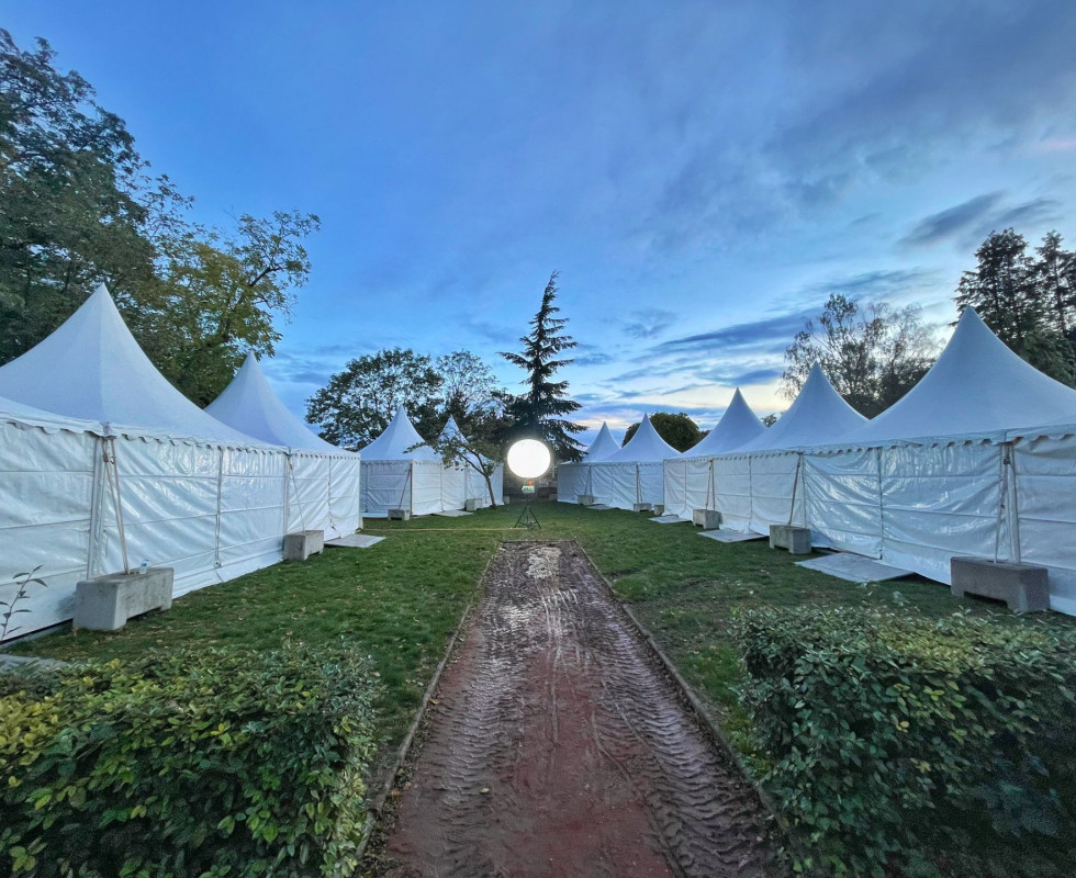 Chapiteaux exposants : location événementielle avec LDC