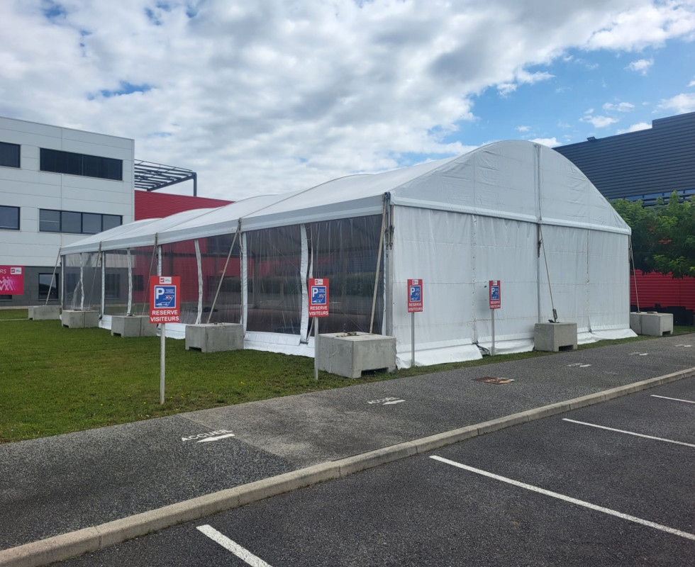 Location de chapiteaux événements privés et professionnels Mâcon Lyon Rhône Alpes