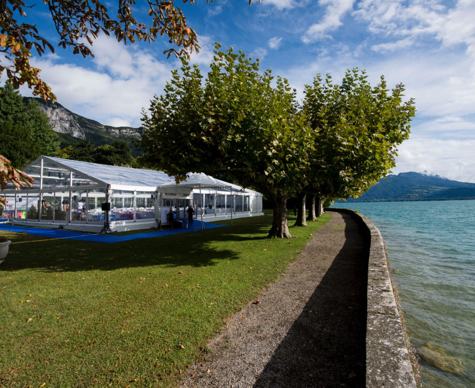 Location de chapiteaux événements privés et professionnels Mâcon Lyon Rhône Alpes