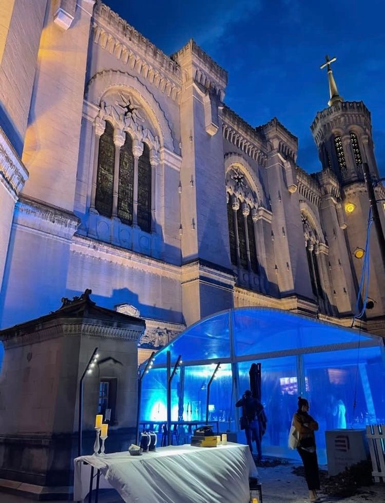 Location chapiteaux montagne ville