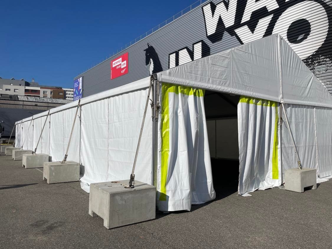 vente éphémère sous chapiteau