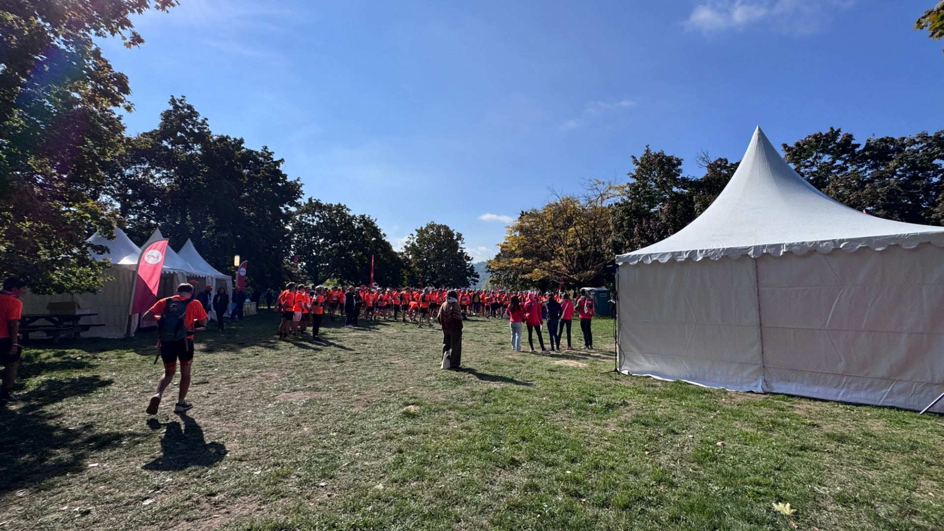 team building sous chapiteau