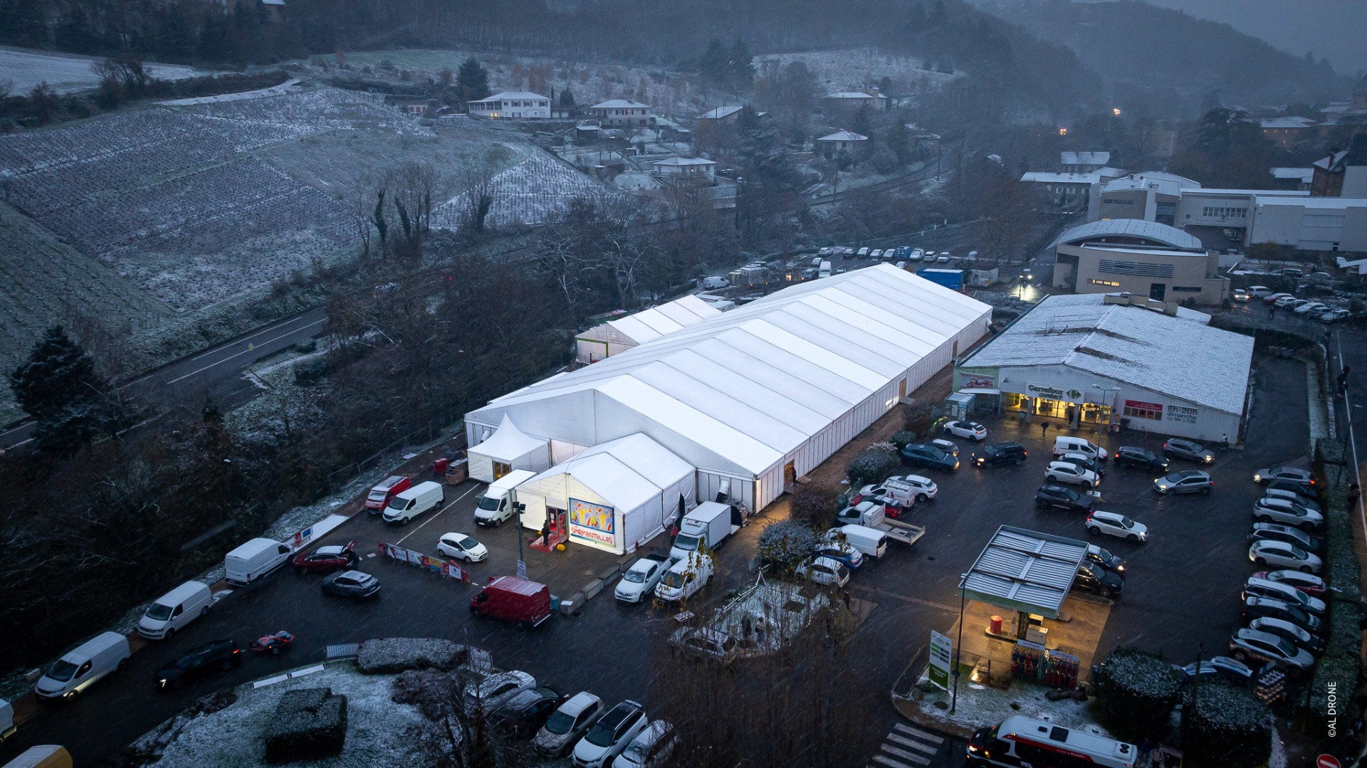 Chapiteaux résistants aux intempéries