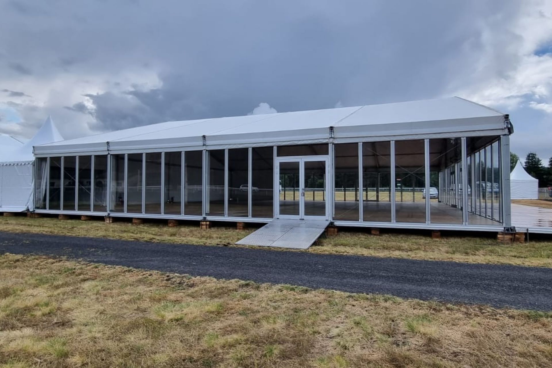 Chapiteaux pour les championnats du monde d'endurance équestre Lyon
