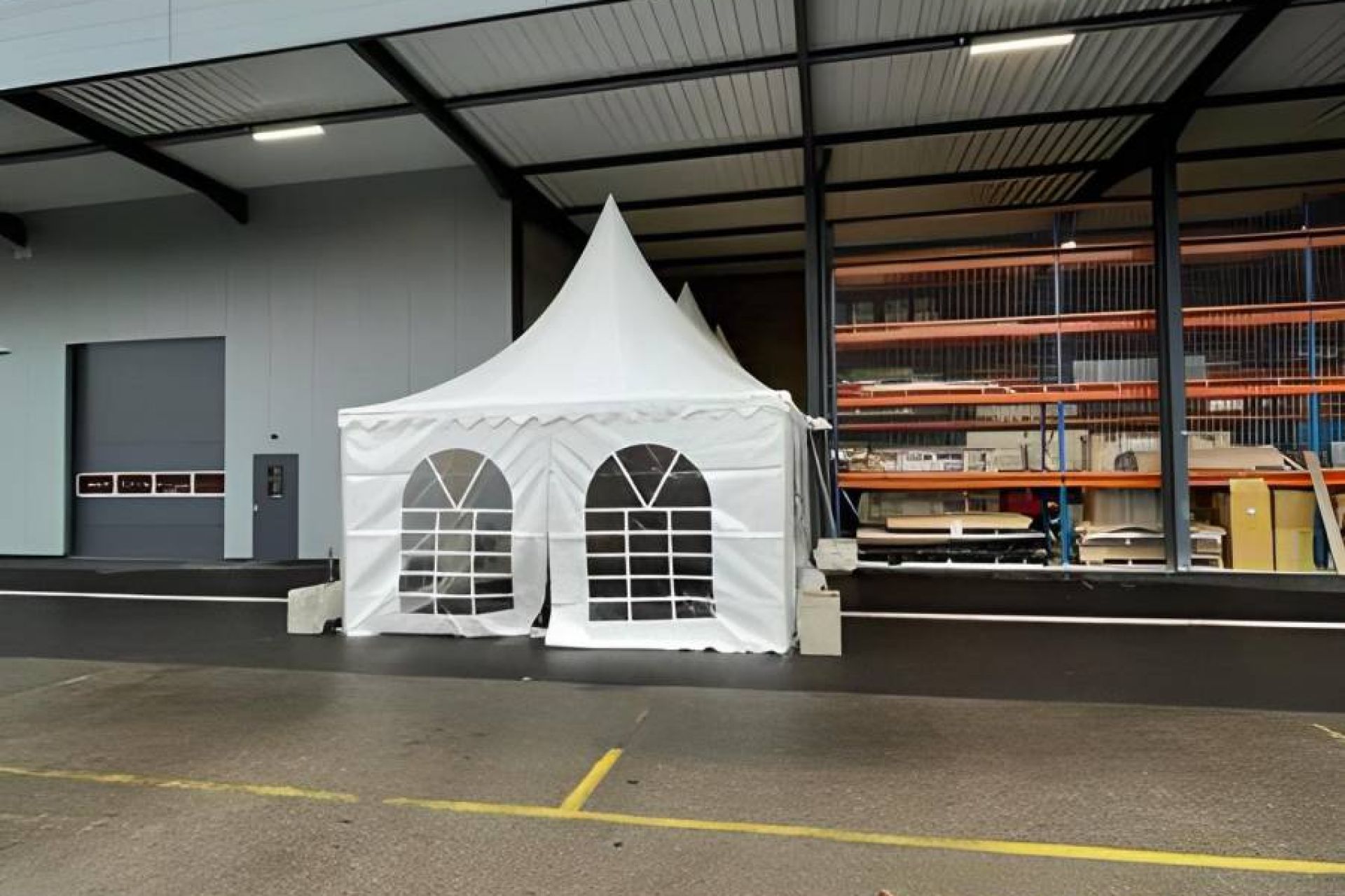 Location longue durée d'un chapiteau LDC pour un espace de travail extérieur chauffé