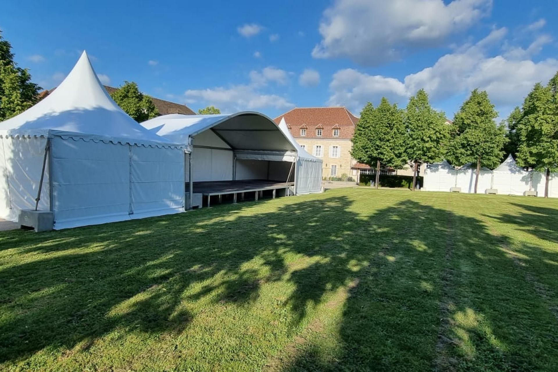 location de chapiteaux événements musicaux festivals