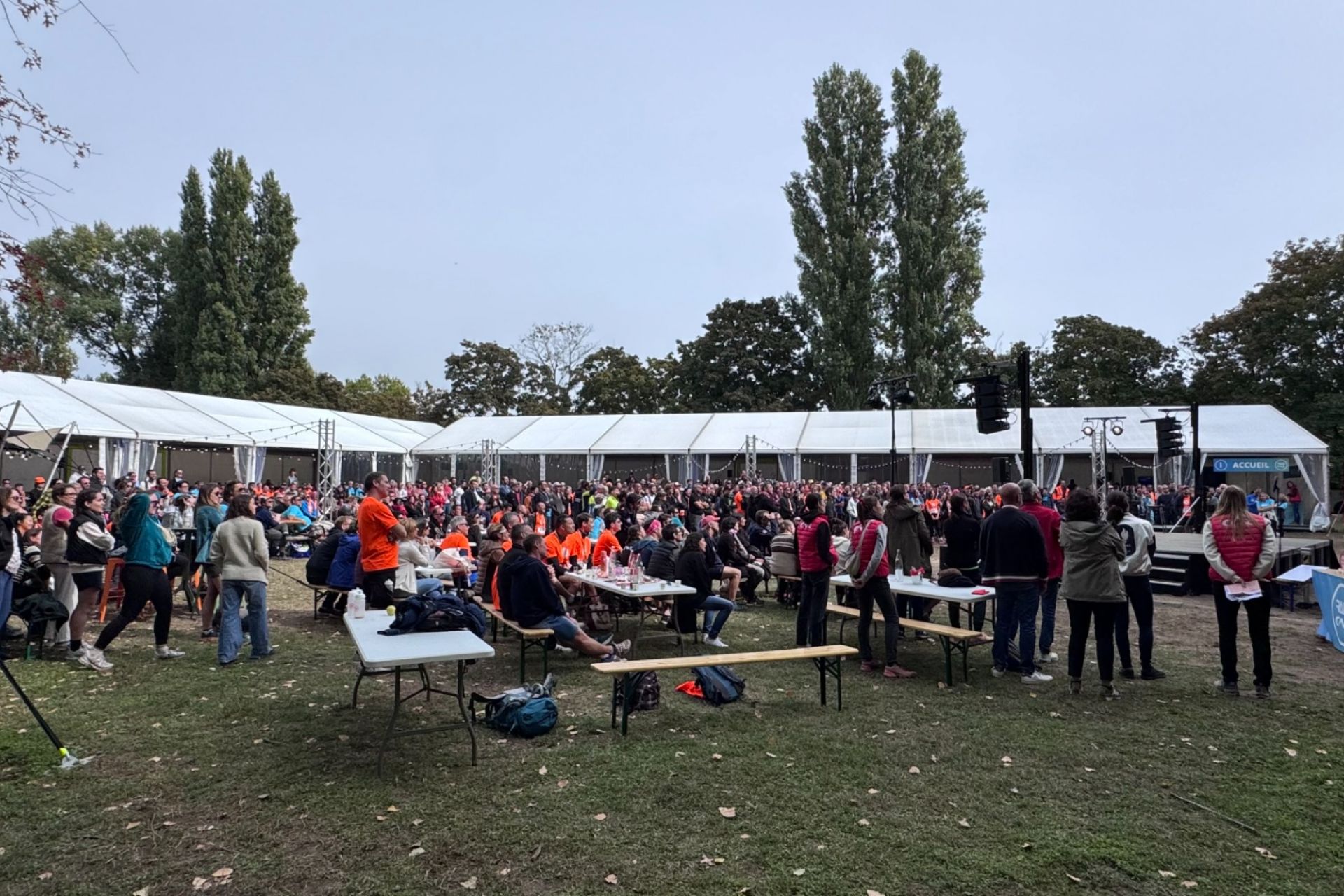 Location de chapiteaux événements privés et professionnels Mâcon Lyon Rhône Alpes