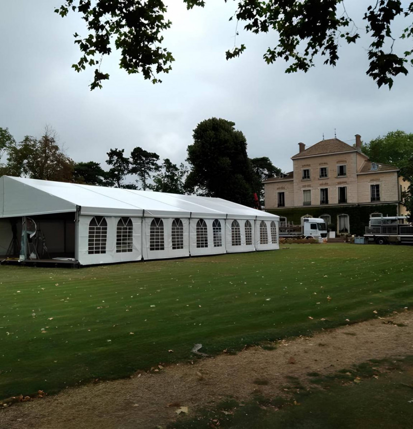 Location de chapiteau LDC pour un mariage entre Lyon et Mâcon ou dans le Beaujolais