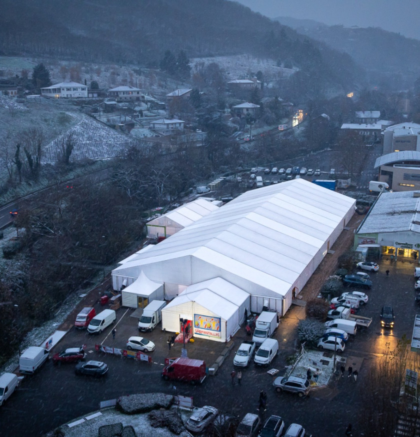 Chapiteaux pour les Sarmentelles événement Beaujolais nouveau
