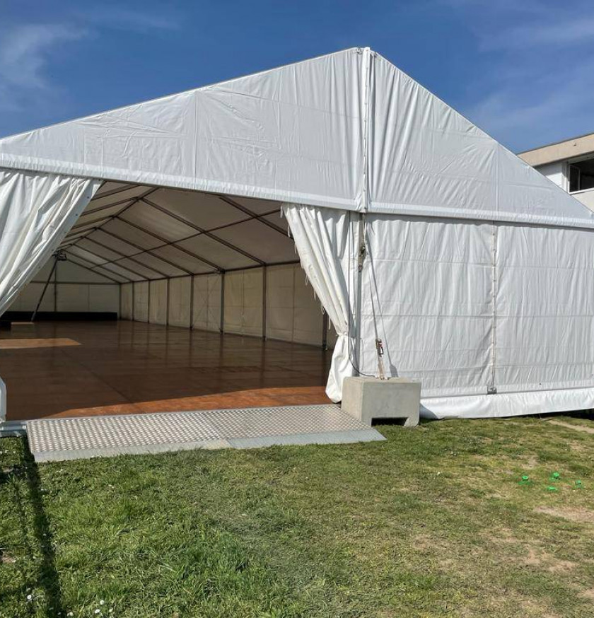 Location de chapiteau pour soirée étudiante à Lyon avec LDC