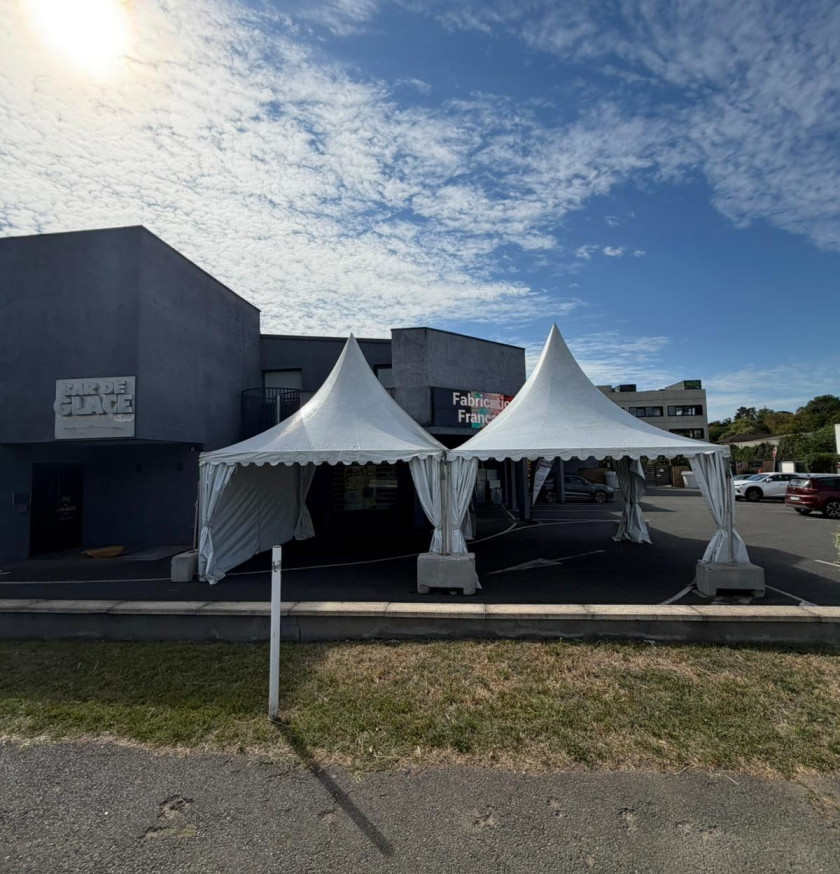 location de chapiteaux pour ventes éphémères près de Lyon