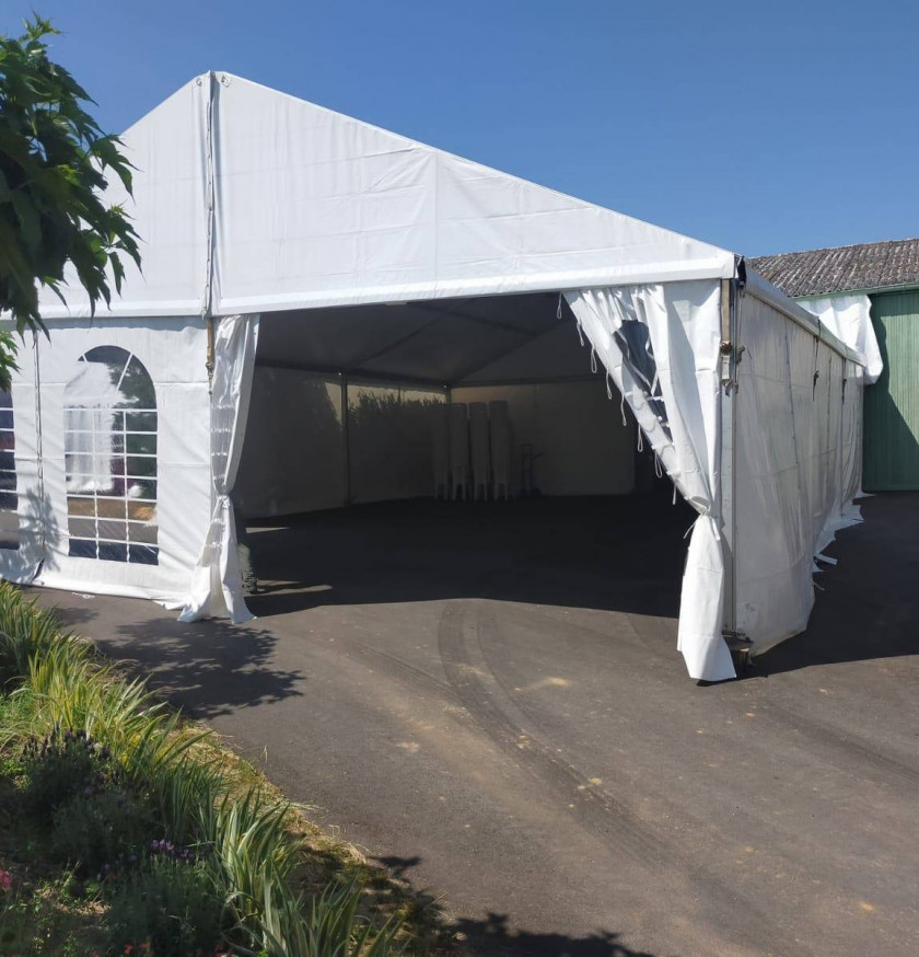 location de chapiteau traditionnel et tente multiforme pour un mariage avec LDC