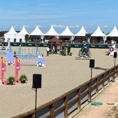 location de chapiteaux LDC pour l'événement Jumping de Mâcon
