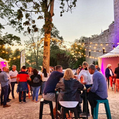 Location de différents chapiteaux et tentes par LDC pour le Festival du Printemps de Pérouges