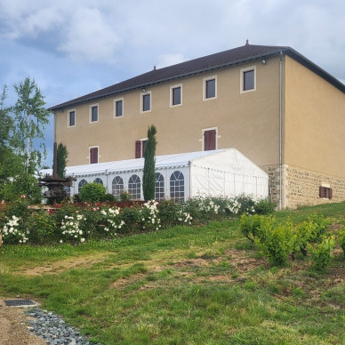 location de chapiteau LDC pour mariage dans le Beaujolais