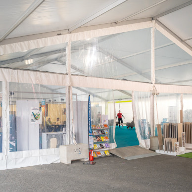 Chapiteaux pour salon professionnel extension par expo événement économique entreprise