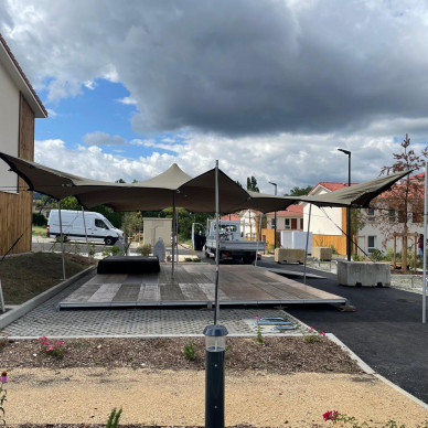 Discours sous chapiteau atypique - Lyon - LDC location de chapiteaux