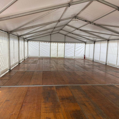 Location de chapiteaux moyenne et longue durée par LDC pour des entreprises