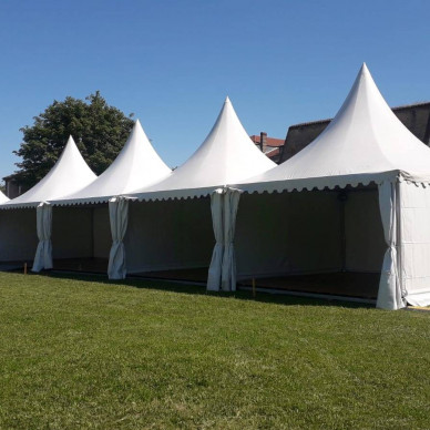 Tentes garden de LDC location de chapiteaux pour le village exposants de la Biennale de la danse à Lyon