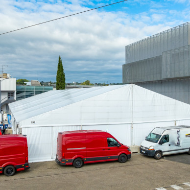 Chapiteaux pour salon professionnel extension par expo événement économique entreprise
