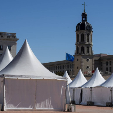 Chapiteaux pour les consulaires au centre de Lyon avec LDC location de chapiteaux