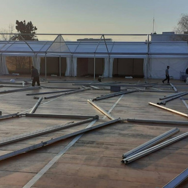 Location de chapiteaux de différentes tailles et configurations pour un événement d'entreprise avec LDC