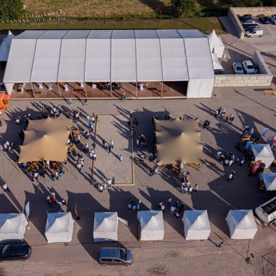 inauguration sous chapiteau LDC en Isère