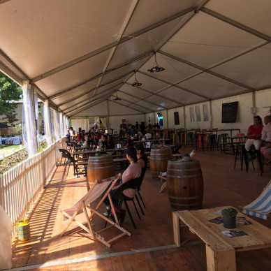 Location de nombreux chapiteaux garden et d'une grande structure traditionnelle par LDC pour un Jumping à Lyon