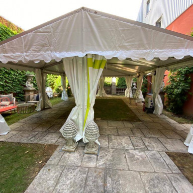 location de chapiteau pour un séminaire à Mâcon : LDC fournisseur d'espaces réceptifs pour les événements d'entreprise