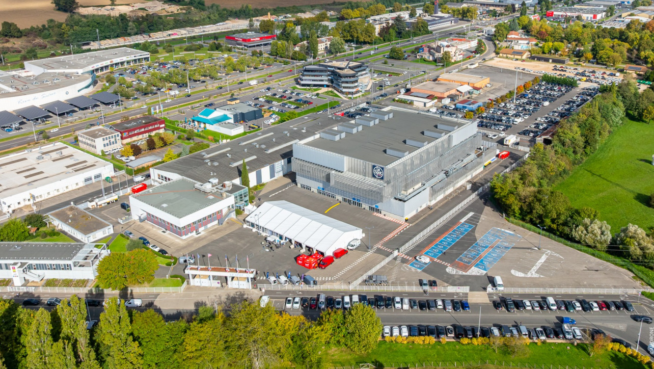 Chapiteaux pour salon professionnel extension par expo événement économique entreprise