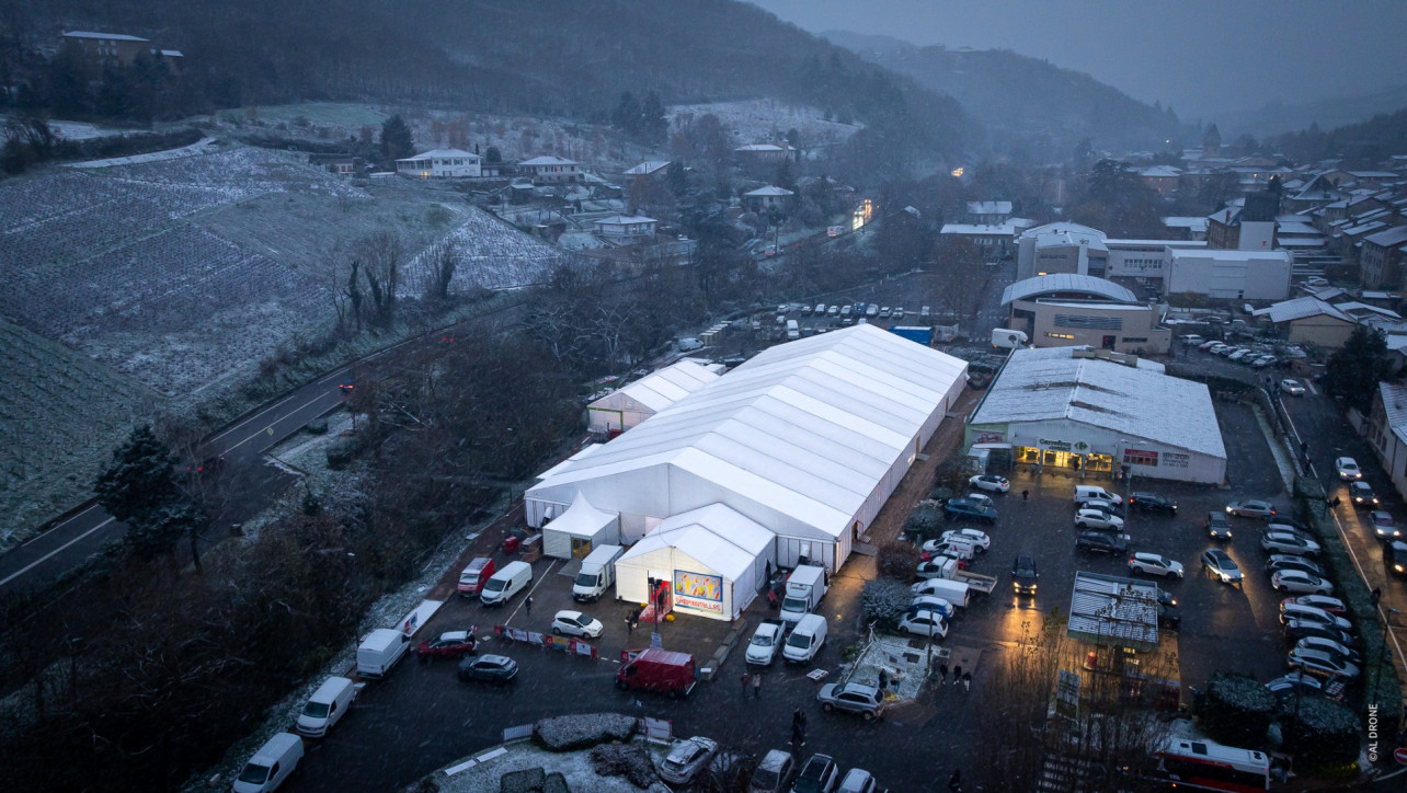 Chapiteaux pour les Sarmentelles événement Beaujolais nouveau