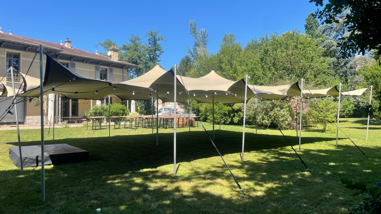 location de chapiteaux atypiques originaux pour des événements Lyon