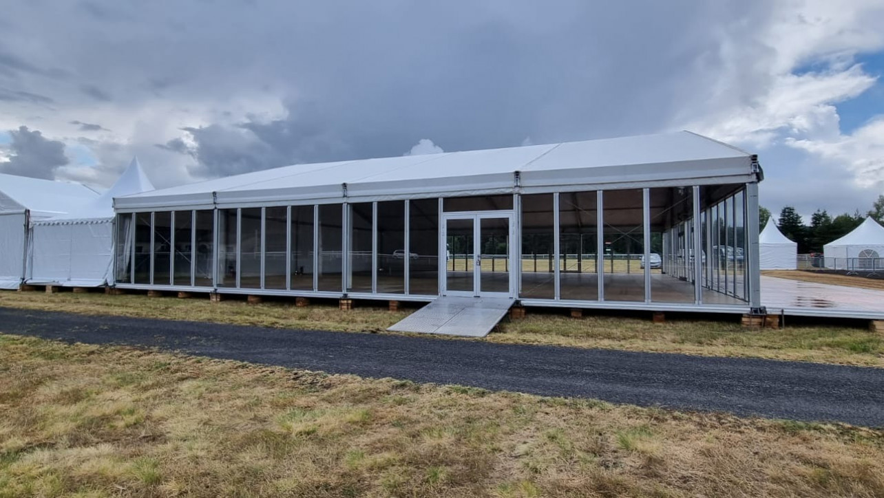 Chapiteaux pour les championnats du monde d'endurance équestre Lyon