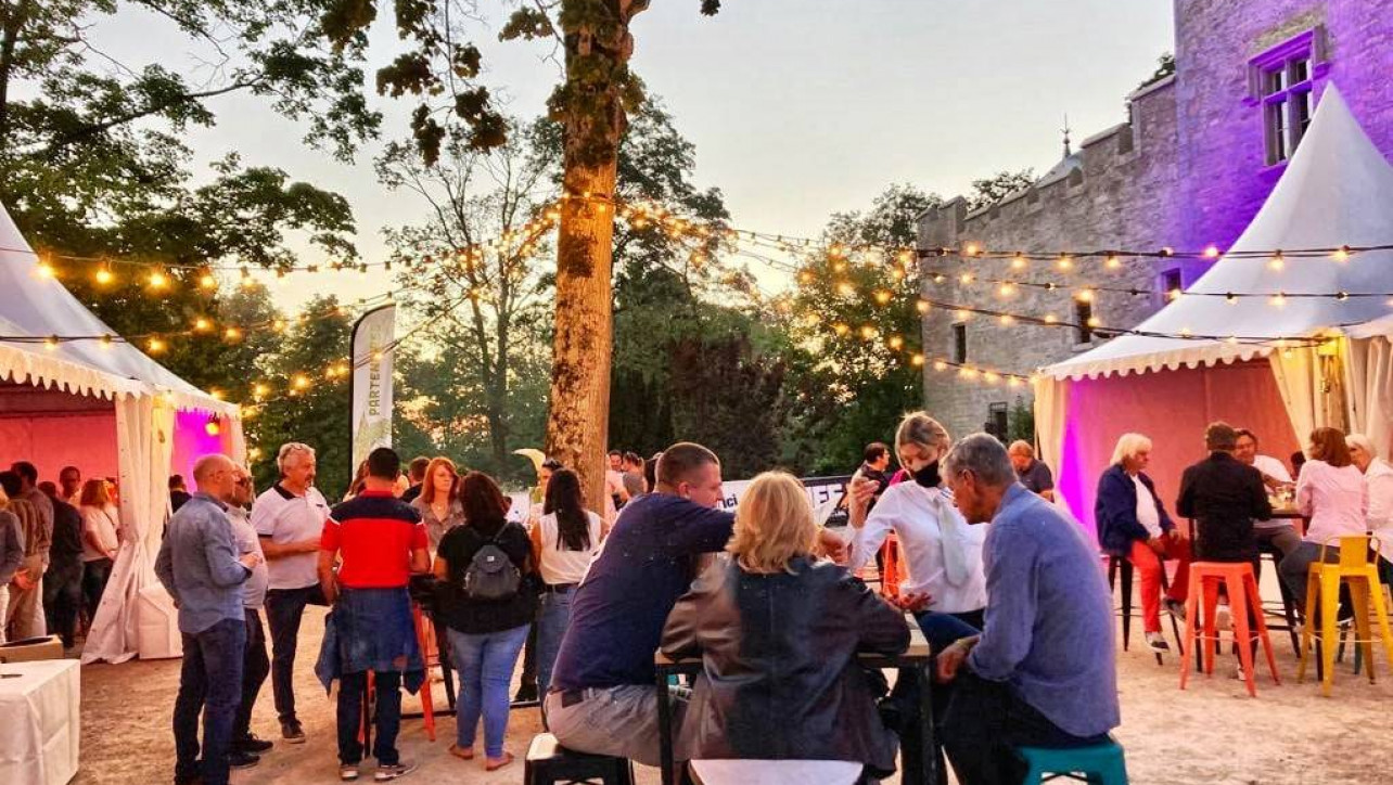 Location de différents chapiteaux et tentes par LDC pour le Festival du Printemps de Pérouges